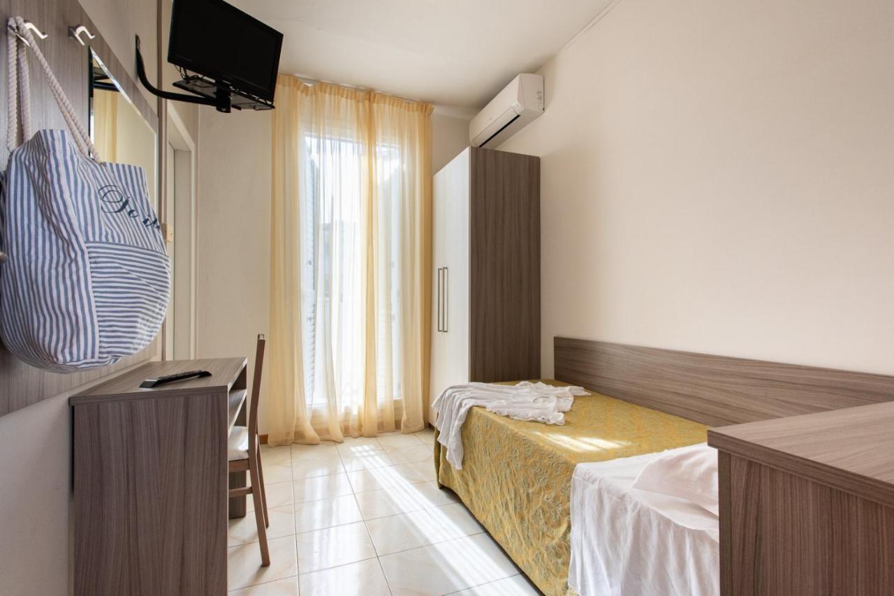 Hotel Consul - Family Hotel Riccione Eksteriør billede