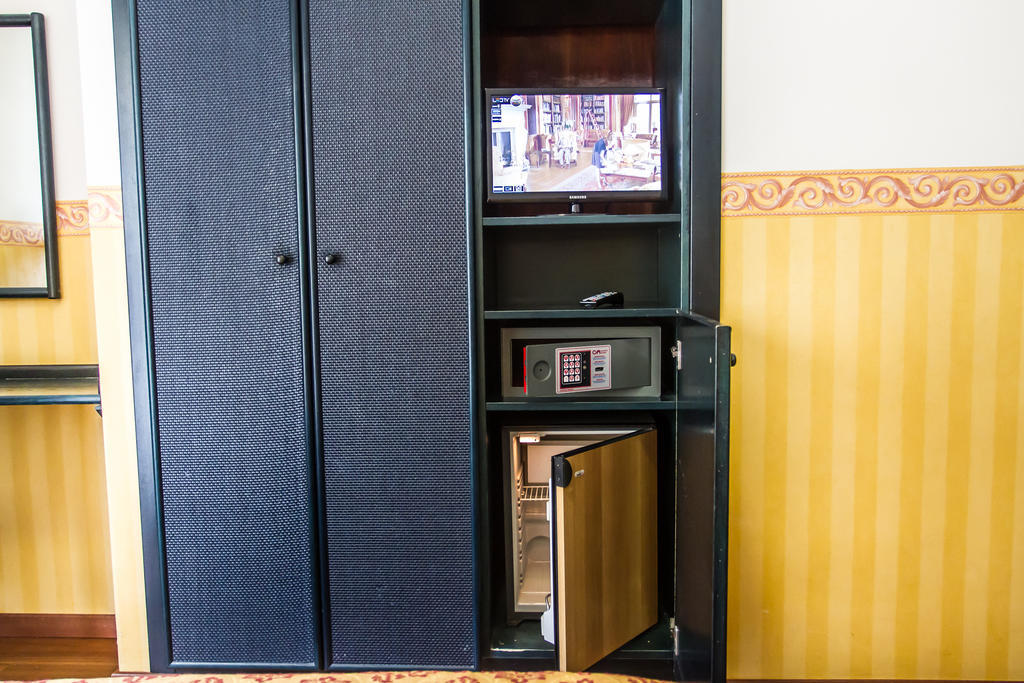 Hotel Consul - Family Hotel Riccione Værelse billede